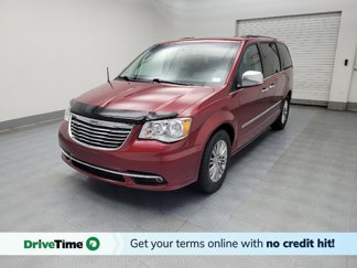Used 2016 Chrysler Town & Country Touring-L image 1