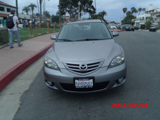 Used 2005 MAZDA MAZDA3 s w/ Moonroof & 6-CD Pkg image 1