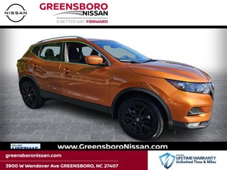 Used 2022 Nissan Rogue Sport SV image 1