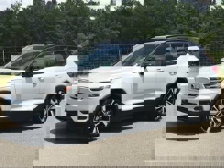 Used 2021 Volvo XC40 P8 Recharge w/ Advanced Package image 1