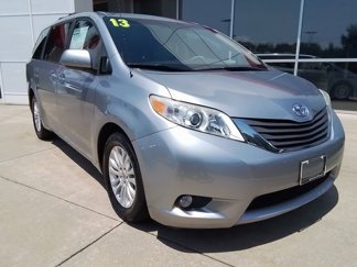 Used 2013 Toyota Sienna XLE image 1