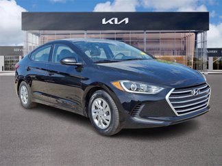 Used 2018 Hyundai Elantra SE image 1