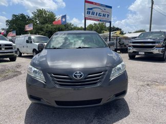 Used 2009 Toyota Camry LE image 1