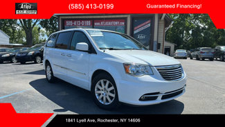 Used 2016 Chrysler Town & Country Touring w/ Driver Convenience Group image 1