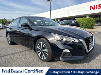 Certified 2022 Nissan Altima 2.5 SV w/ SV Premium Package image 1