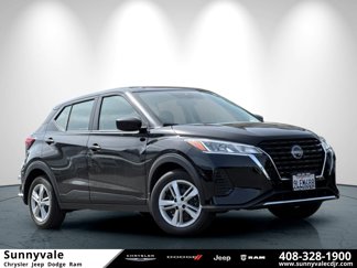 Used 2024 Nissan Kicks S image 1