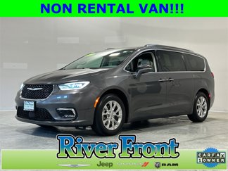 Used 2021 Chrysler Pacifica Touring-L image 1