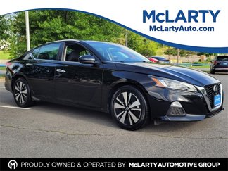 Used 2021 Nissan Altima 2.5 SV image 1