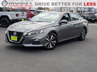 Certified 2022 Nissan Altima 2.5 SV w/ SV Premium Package image 1