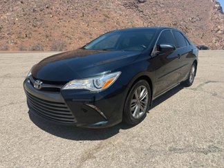 Used 2017 Toyota Camry SE image 1