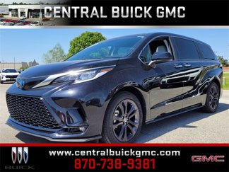 Used 2023 Toyota Sienna XSE image 1