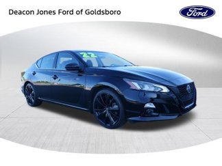 Used 2022 Nissan Altima 2.5 SR image 1