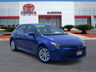 Used 2025 Toyota Corolla Hatchback image 1