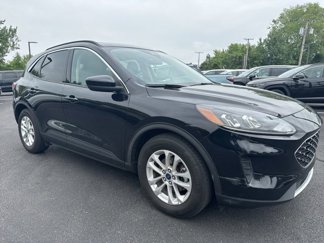Used 2020 Ford Escape SE image 1