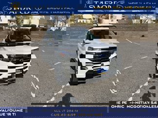 Certified 2022 Ford Explorer XLT w/ Equipment Group 202A image 1