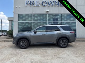 Used 2022 Nissan Pathfinder SV w/ SV Premium Package image 1