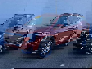Used 2022 GMC Terrain SLE w/ Driver Convenience Package image 1