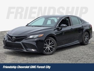 Used 2023 Toyota Camry SE image 1