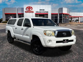 Used 2011 Toyota Tacoma PreRunner image 1