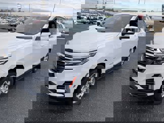 Used 2023 Chevrolet Equinox LT w/ LPO, Floor Liner Package image 1