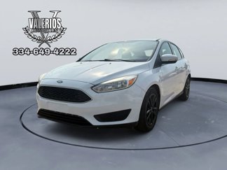 Used 2017 Ford Focus SE image 1