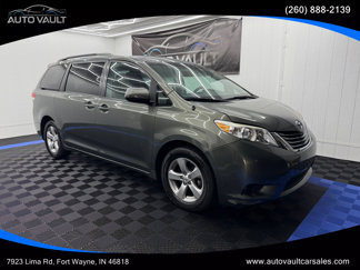 Used 2012 Toyota Sienna LE image 1