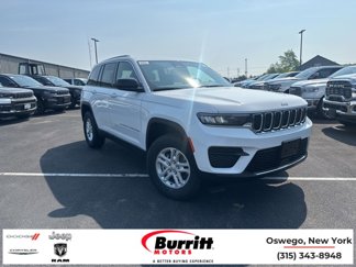 New 2025 Jeep Grand Cherokee Laredo image 1