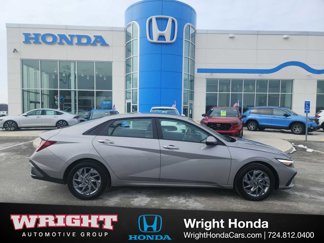 Used 2024 Hyundai Elantra SEL image 1