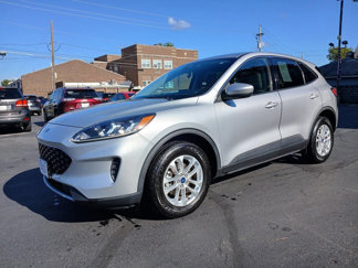 Used 2020 Ford Escape SE image 1