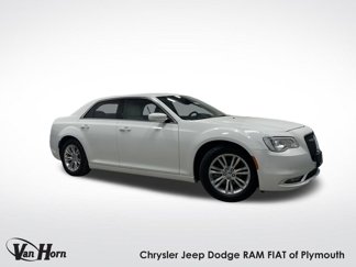 Used 2021 Chrysler 300 Touring L image 1
