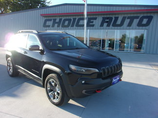Used 2019 Jeep Cherokee Trailhawk w/ Cold Weather Group image 1