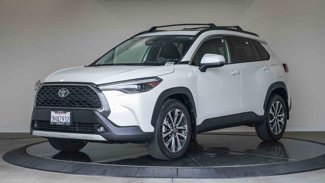 Used 2023 Toyota Corolla Cross XLE image 1