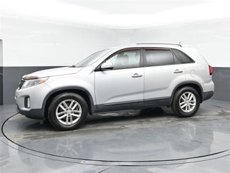Used 2015 Kia Sorento LX image 1