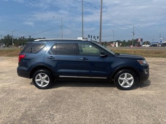 Used 2017 Ford Explorer XLT w/ Equipment Group 201A image 1