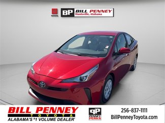 Used 2022 Toyota Prius LE image 1