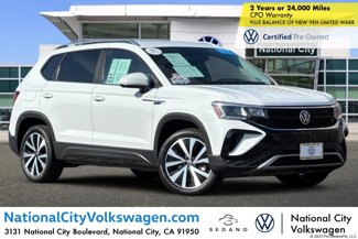 Certified 2022 Volkswagen Taos SE image 1