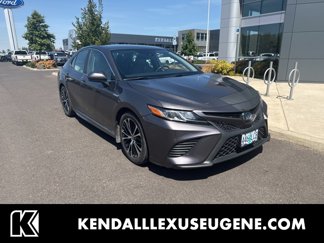 Used 2020 Toyota Camry SE image 1