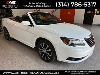 Used 2011 Chrysler 200 S image 1