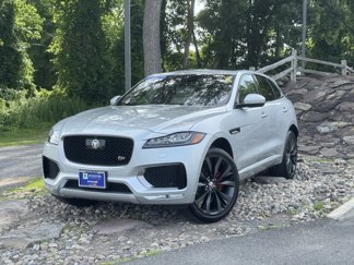 Used 2017 Jaguar F-PACE First Edition image 1