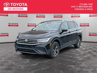 Used 2024 Volkswagen Tiguan SE image 1