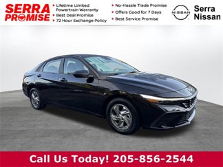 Used 2024 Hyundai Elantra SE image 1
