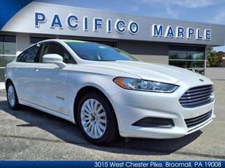 Used 2015 Ford Fusion SE image 1