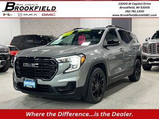 Certified 2023 GMC Terrain SLE w/ Driver Convenience Package image 1