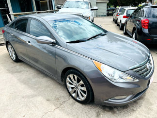 Used 2012 Hyundai Sonata SE image 1