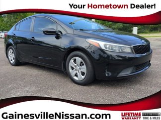 Used 2017 Kia Forte LX image 1