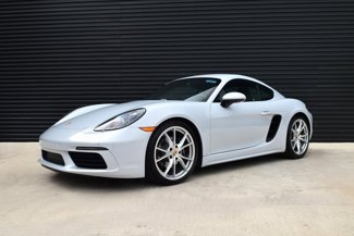 Used 2025 Porsche 718 Cayman image 1