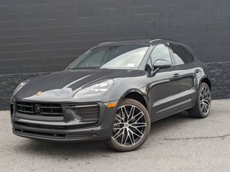 Certified 2025 Porsche Macan image 1