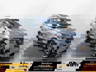 Used 2017 Hyundai Santa Fe SE image 1