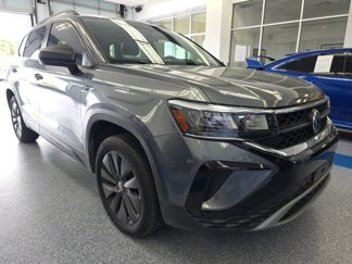 Used 2022 Volkswagen Taos S image 1