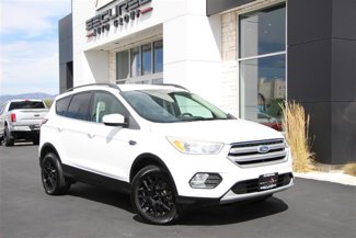 Used 2018 Ford Escape SE image 1